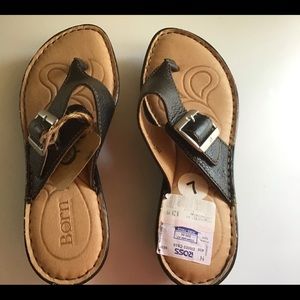 Nwt Born 2” heel sandals black size 7